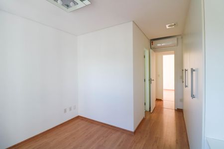 Apartamento à venda com 97m², 3 quartos e 2 vagas Apartamento à venda com 97m², 3 quartos e 2 vagasQuarto 4 Suíte