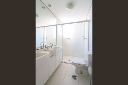 Apartamento à venda com 97m², 3 quartos e 2 vagas Apartamento à venda com 97m², 3 quartos e 2 vagasBanheiro da Suíte