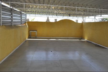 Casa para alugar com 220m², 3 quartos e 1 vagaÁrea comum