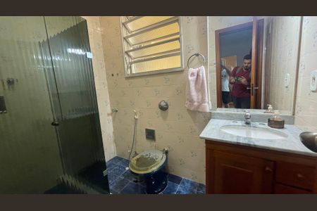 Casa à venda com 400m², 6 quartos e 3 vagasBanheiro da Suíte 2