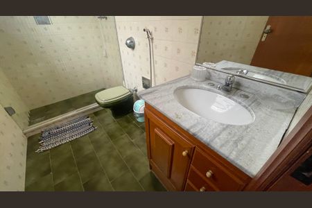 Casa à venda com 400m², 6 quartos e 3 vagasBanheiro social 1