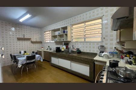 Casa à venda com 400m², 6 quartos e 3 vagasCozinha