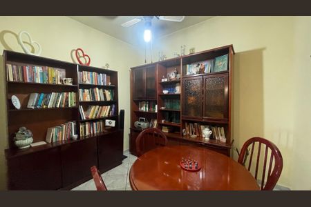 Casa à venda com 400m², 6 quartos e 3 vagasQuarto 4