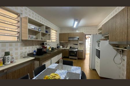 Casa à venda com 400m², 6 quartos e 3 vagasCozinha