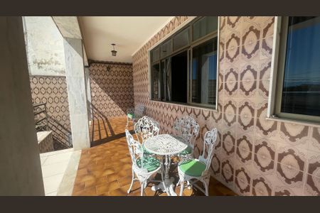 Casa à venda com 400m², 6 quartos e 3 vagasVaranda