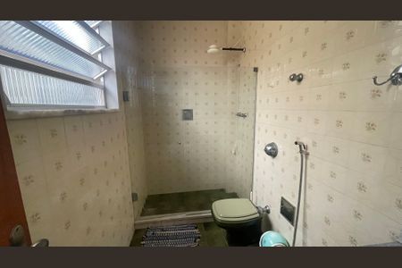 Casa à venda com 400m², 6 quartos e 3 vagasBanheiro social 1