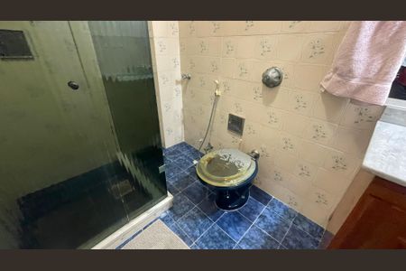 Casa à venda com 400m², 6 quartos e 3 vagasBanheiro da Suíte 2