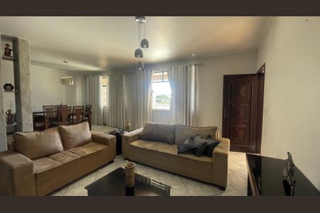 Sala de casa à venda com 6 quartos, 400m² em Tauá, Rio de Janeiro