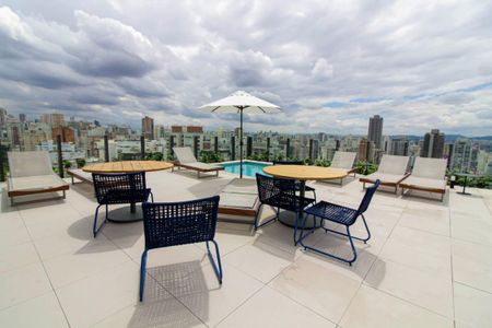 Apartamento à venda com 100m², 3 quartos e 2 vagas Apartamento à venda com 100m², 3 quartos e 2 vagasPiscina