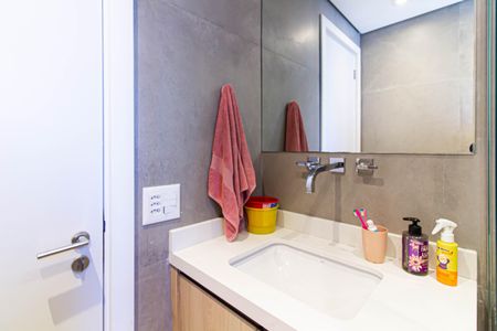 Apartamento à venda com 100m², 3 quartos e 2 vagas Apartamento à venda com 100m², 3 quartos e 2 vagasBanheiro da Suíte 1