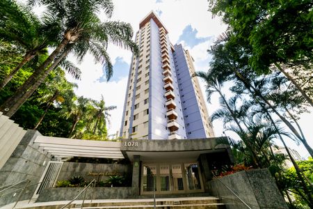 Apartamento para alugar com 150m², 4 quartos e 2 vagas Apartamento para alugar com 150m², 4 quartos e 2 vagasFachada do Prédio