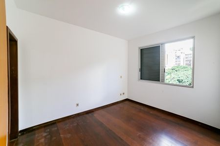 Apartamento para alugar com 150m², 4 quartos e 2 vagas Apartamento para alugar com 150m², 4 quartos e 2 vagasSuíte