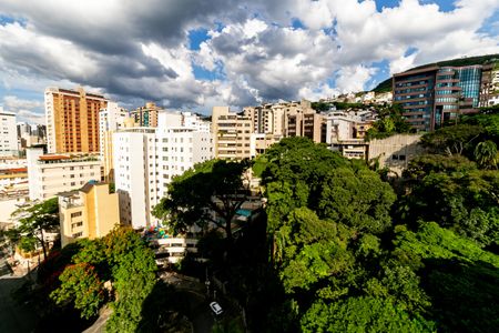 Apartamento para alugar com 150m², 4 quartos e 2 vagas Apartamento para alugar com 150m², 4 quartos e 2 vagasVista