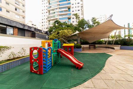 Apartamento para alugar com 150m², 4 quartos e 2 vagas Apartamento para alugar com 150m², 4 quartos e 2 vagasÁrea comum - Playground