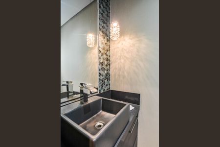 Apartamento para alugar com 224m², 3 quartos e 2 vagas Apartamento para alugar com 224m², 3 quartos e 2 vagasLavabo 1