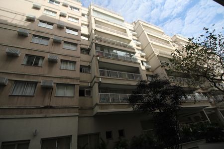 Apartamento à venda com 67m², 2 quartos e 1 vagaFachada do bloco