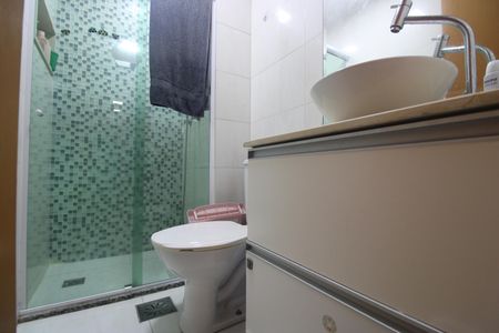 Apartamento à venda com 67m², 2 quartos e 1 vagaBanheiro social