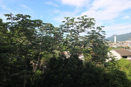Apartamento à venda com 67m², 2 quartos e 1 vagaSala - Varanda