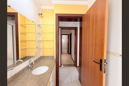 Apartamento à venda com 133m², 3 quartos e 2 vagasSuíte - Varanda