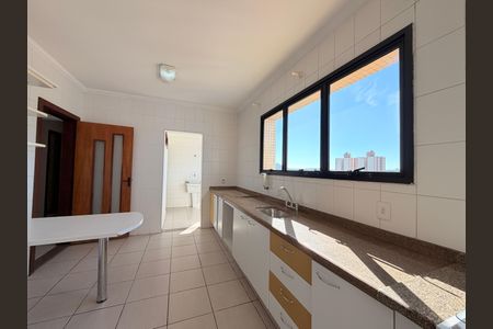 Apartamento à venda com 133m², 3 quartos e 2 vagasCozinha