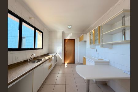 Apartamento à venda com 133m², 3 quartos e 2 vagasCozinha