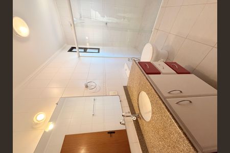 Apartamento à venda com 133m², 3 quartos e 2 vagasBanheiro Social