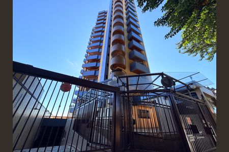 Apartamento à venda com 133m², 3 quartos e 2 vagasFachada