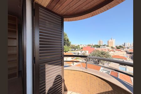 Apartamento à venda com 133m², 3 quartos e 2 vagasQuarto 2 - Varanda