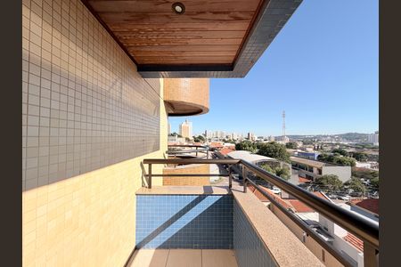 Apartamento à venda com 133m², 3 quartos e 2 vagasSuíte - Varanda