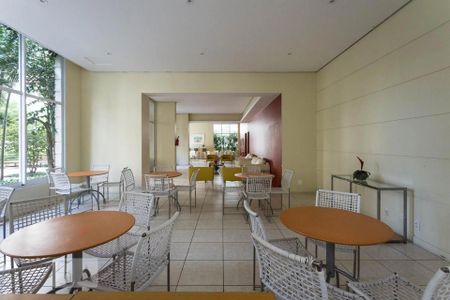 Apartamento à venda com 112m², 3 quartos e 3 vagas Apartamento à venda com 112m², 3 quartos e 3 vagasÁrea comum - Salão de festas