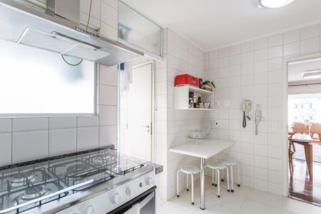 Apartamento à venda com 112m², 3 quartos e 3 vagas Apartamento à venda com 112m², 3 quartos e 3 vagasCozinha