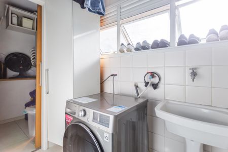 Apartamento à venda com 112m², 3 quartos e 3 vagas Apartamento à venda com 112m², 3 quartos e 3 vagasÁrea de Serviço