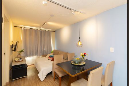 Sala de apartamento para alugar com 2 quartos, 40m² em Cidade Líder, São Paulo