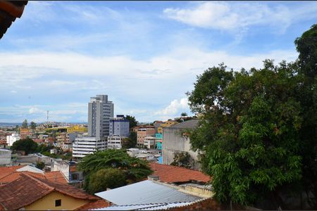 Casa à venda com 96m², 2 quartos e 1 vagaVista