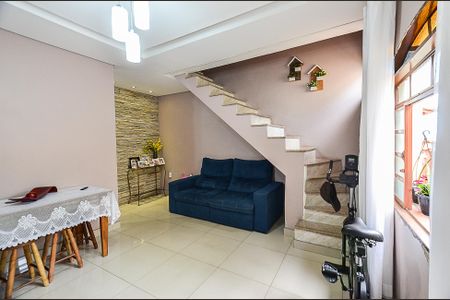 Casa à venda com 96m², 2 quartos e 1 vagaSala Ambientes