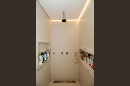 Apartamento para alugar com 127m², 2 quartos e 2 vagas Apartamento para alugar com 127m², 2 quartos e 2 vagasBanheiro da Suíte 1