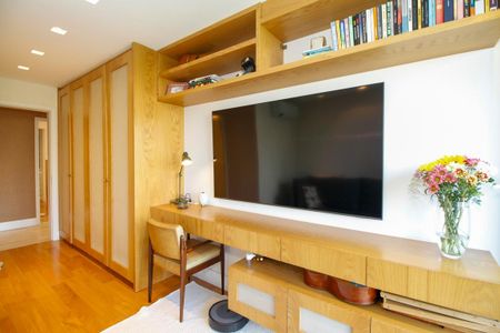 Apartamento para alugar com 127m², 2 quartos e 2 vagas Apartamento para alugar com 127m², 2 quartos e 2 vagasSuíte 2
