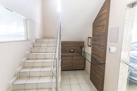 Apartamento para alugar com 65m², 2 quartos e 1 vaga Apartamento para alugar com 65m², 2 quartos e 1 vagaHall de entrada