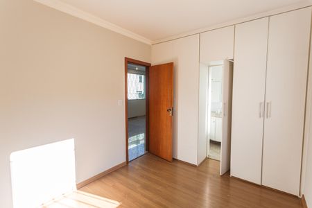 Apartamento para alugar com 65m², 2 quartos e 1 vaga Apartamento para alugar com 65m², 2 quartos e 1 vagaSuíte 1