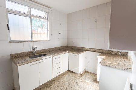 Apartamento para alugar com 65m², 2 quartos e 1 vaga Apartamento para alugar com 65m², 2 quartos e 1 vagaCozinha