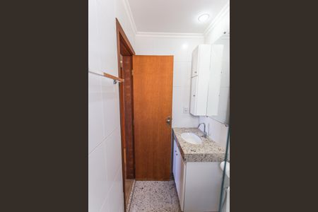 Apartamento para alugar com 65m², 2 quartos e 1 vaga Apartamento para alugar com 65m², 2 quartos e 1 vagaBanheiro da Suíte 2