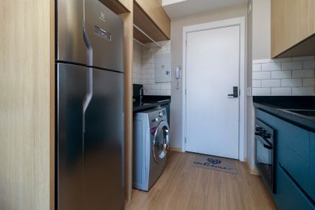 Cozinha de apartamento para alugar com 1 quarto, 28m² em Brooklin, São Paulo
