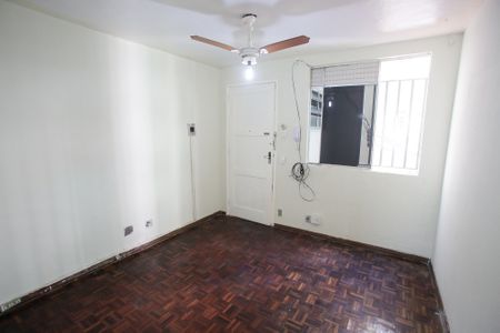 Sala de apartamento para alugar com 2 quartos, 41m² em Taquara, Rio de Janeiro