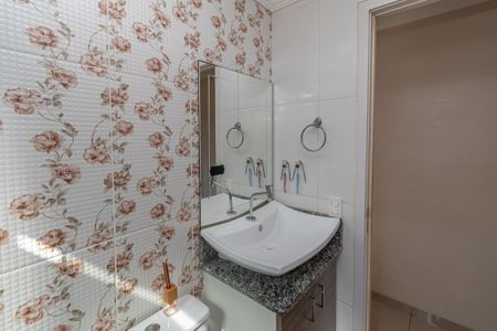 Banheiro  de apartamento à venda com 2 quartos, 45m² em Jardim Lucia (nova Veneza), Sumaré