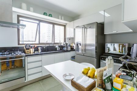 Apartamento à venda com 148m², 3 quartos e 3 vagasCozinha