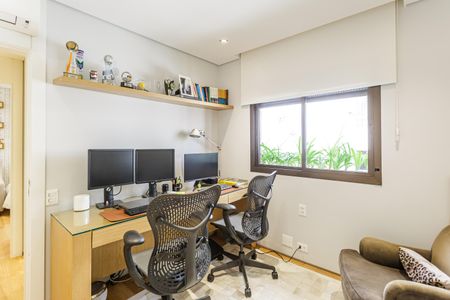 Apartamento à venda com 148m², 3 quartos e 3 vagasQuarto 2