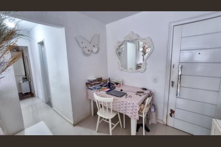 Apartamento à venda com 66m², 2 quartos e 1 vagaSala 