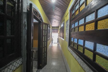 Casa para alugar com 150m², 3 quartos e 1 vaga Casa para alugar com 150m², 3 quartos e 1 vagaCorredor de acesso / Varanda