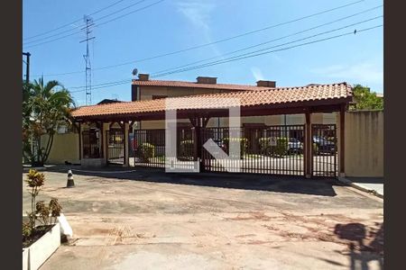 Casa de condomínio à venda com 109m², 2 quartos e 2 vagas Casa de condomínio à venda com 109m², 2 quartos e 2 vagasFachada