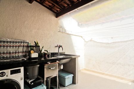 Casa de condomínio à venda com 109m², 2 quartos e 2 vagas Casa de condomínio à venda com 109m², 2 quartos e 2 vagasÁrea de Serviço